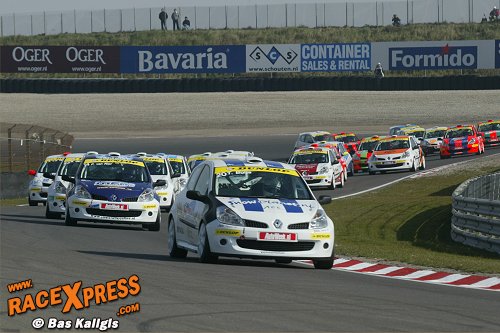Tim Buijs leidt het Clio veld